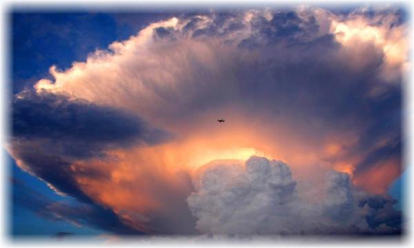 cumulonimbus storm cloud