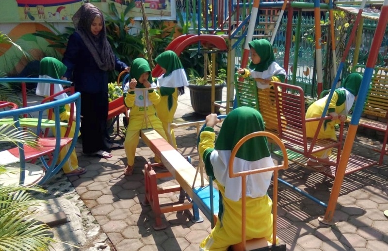 playground madina rabbani tk islam cirebon